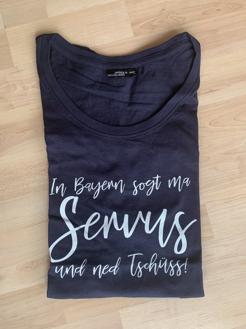 T- Shirt Damen "In Bayern sogt ma Servus und ned Tschüss!" Navy Gr. M